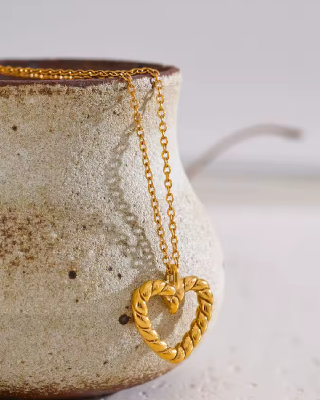 HEARTFELT KNOT