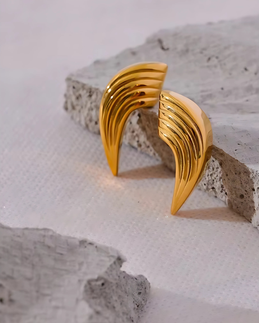GOLD SWAY